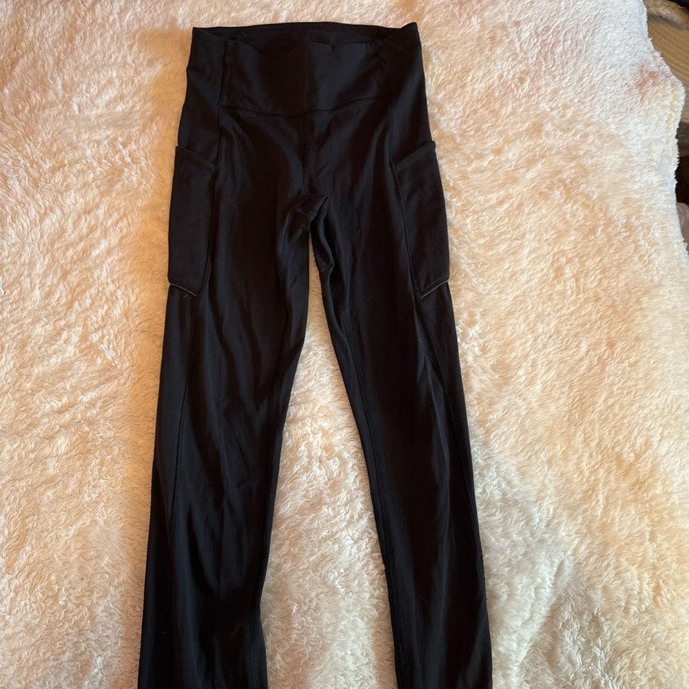 Black Lululemon Leggings w/ pockets